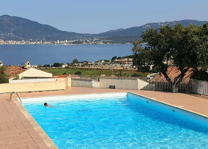 102 Terra Bella 1 *